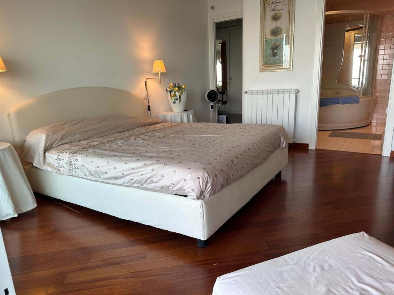 Sana Luxury Apartment Στρέσα Εξωτερικό φωτογραφία